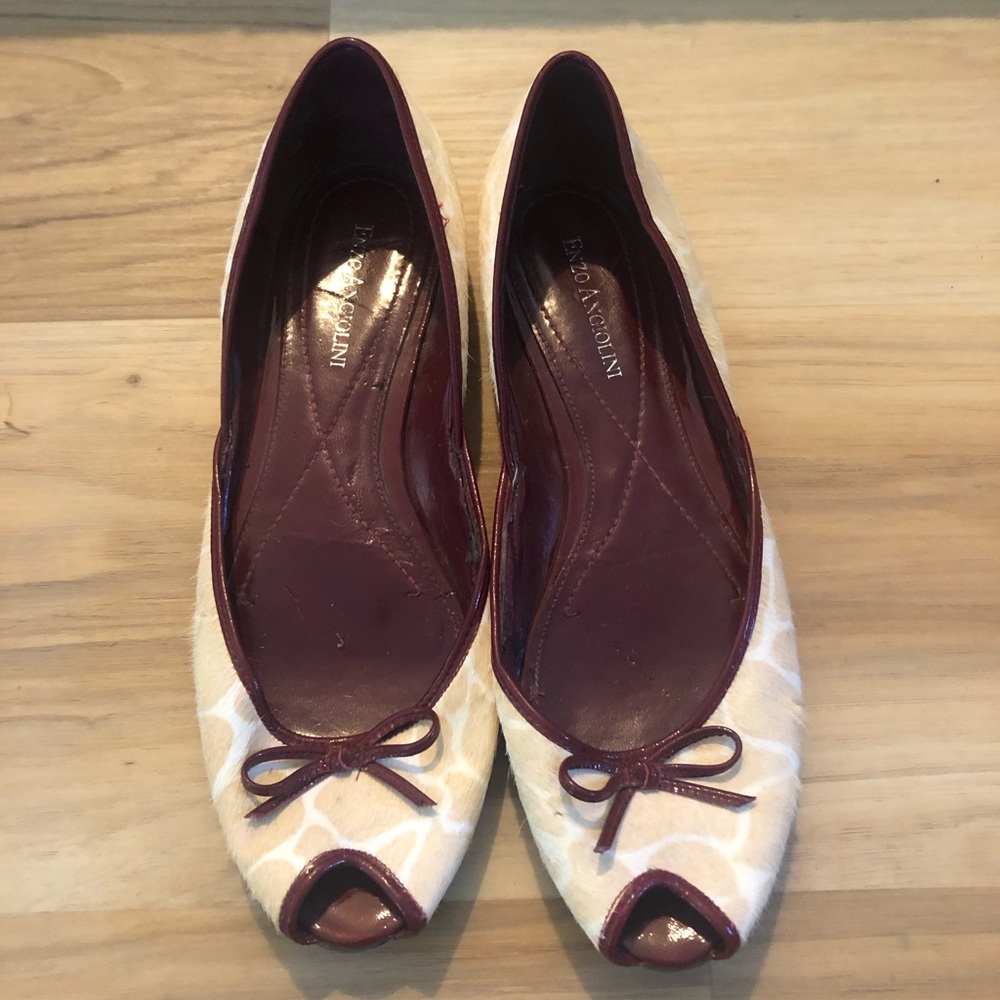 Giraffe skin peep toe 7.5M flats
